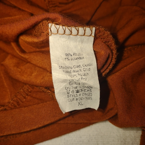 Discount Divas tunic - Picture 3 of 3